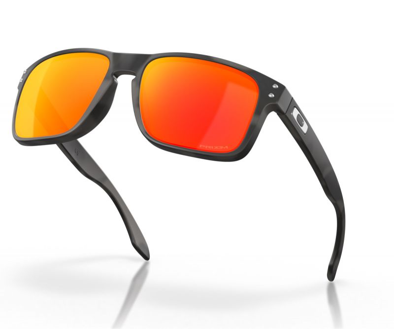 Oakley Holbrook